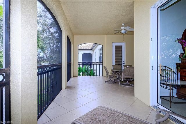 3745 Montreux Ln Apt 202, Naples, FL 34114
