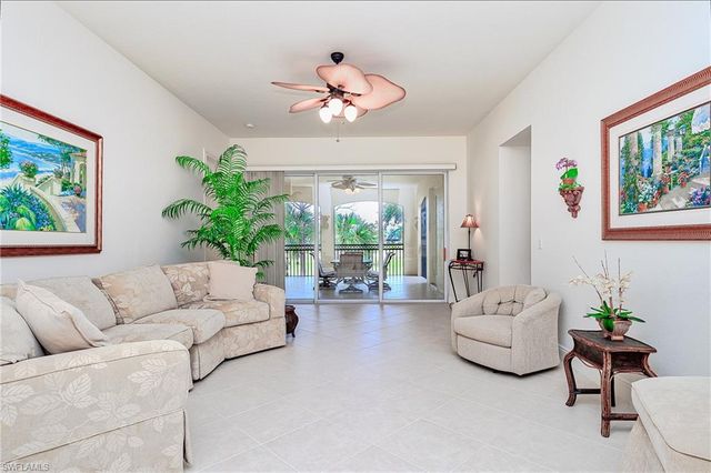 3745 Montreux Ln Apt 202, Naples, FL 34114