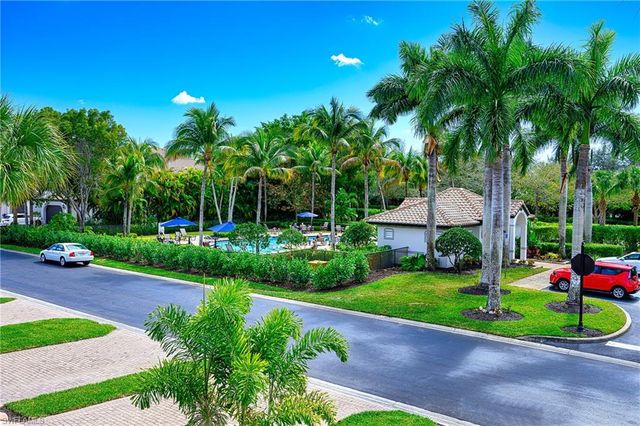 3745 Montreux Ln Apt 202, Naples, FL 34114