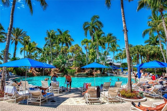 3745 Montreux Ln Apt 202, Naples, FL 34114