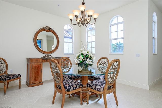 3745 Montreux Ln Apt 202, Naples, FL 34114