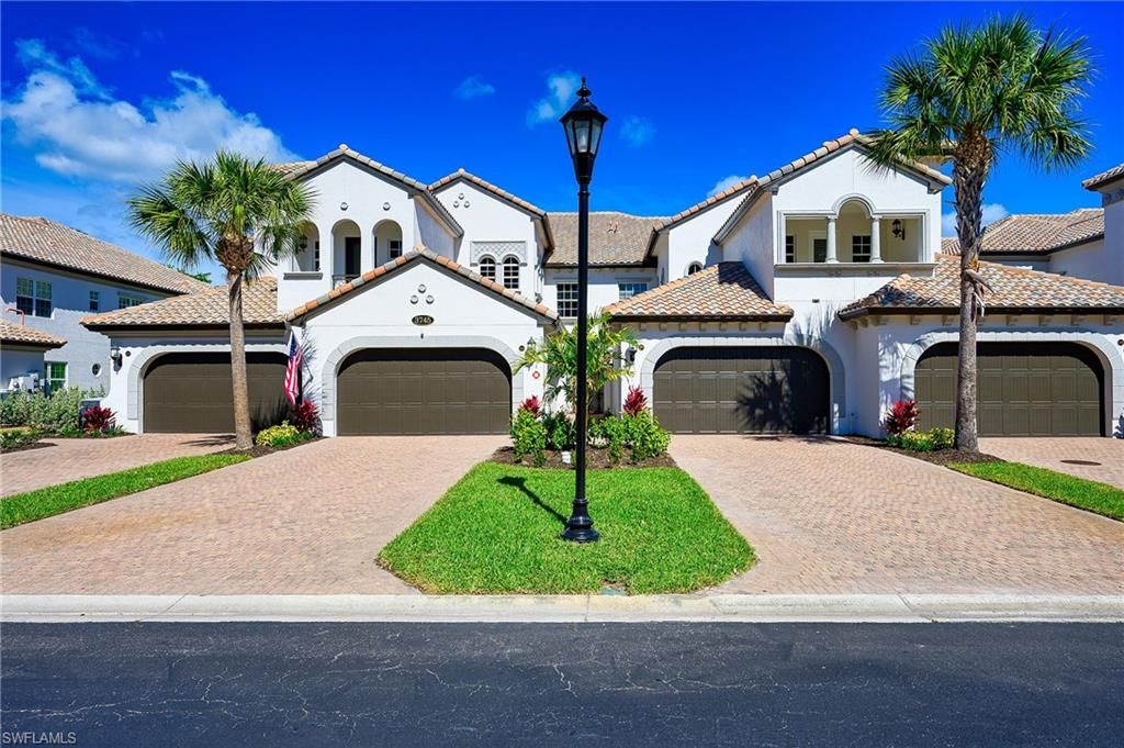 3745 Montreux Ln Apt 202, Naples, FL 34114
