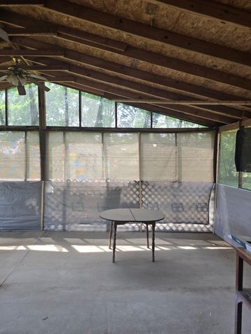 1214 Locust St, Fayetteville, TN 37334