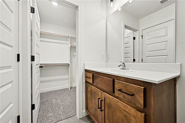 12502 W 183rd Terrace, Overland Park, KS 66013