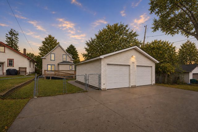 902 Dodd Road, West Saint Paul, MN 55118