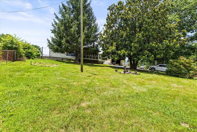 156 Barker Circle, Signal Mountain, TN 37377
