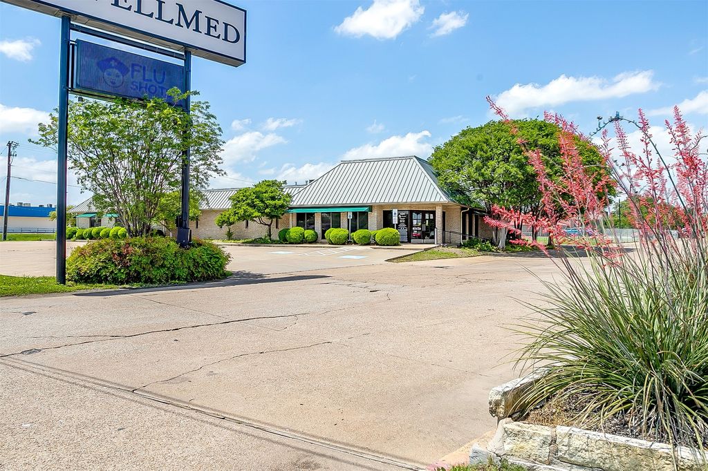434 Wilshire Boulevard, Burleson, TX 76028