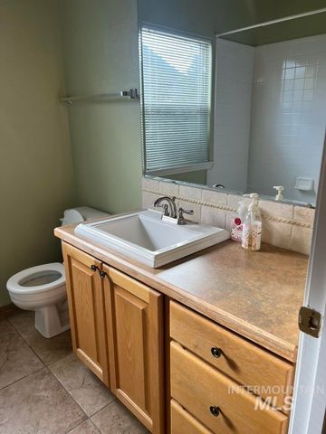 1133 N Torrey Pines, Eagle, ID 83616