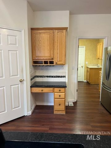 1133 N Torrey Pines, Eagle, ID 83616