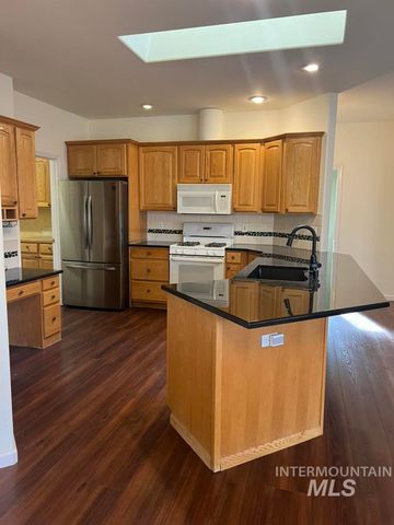 1133 N Torrey Pines, Eagle, ID 83616