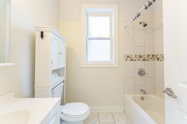 4706 W Adams Street 2, Chicago, IL 60644