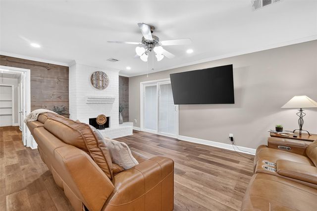 11130 Holly Hill Lane, Houston, TX 77041