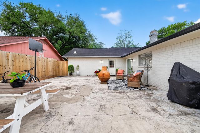 11130 Holly Hill Lane, Houston, TX 77041