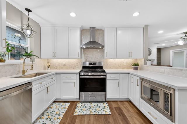 11130 Holly Hill Lane, Houston, TX 77041