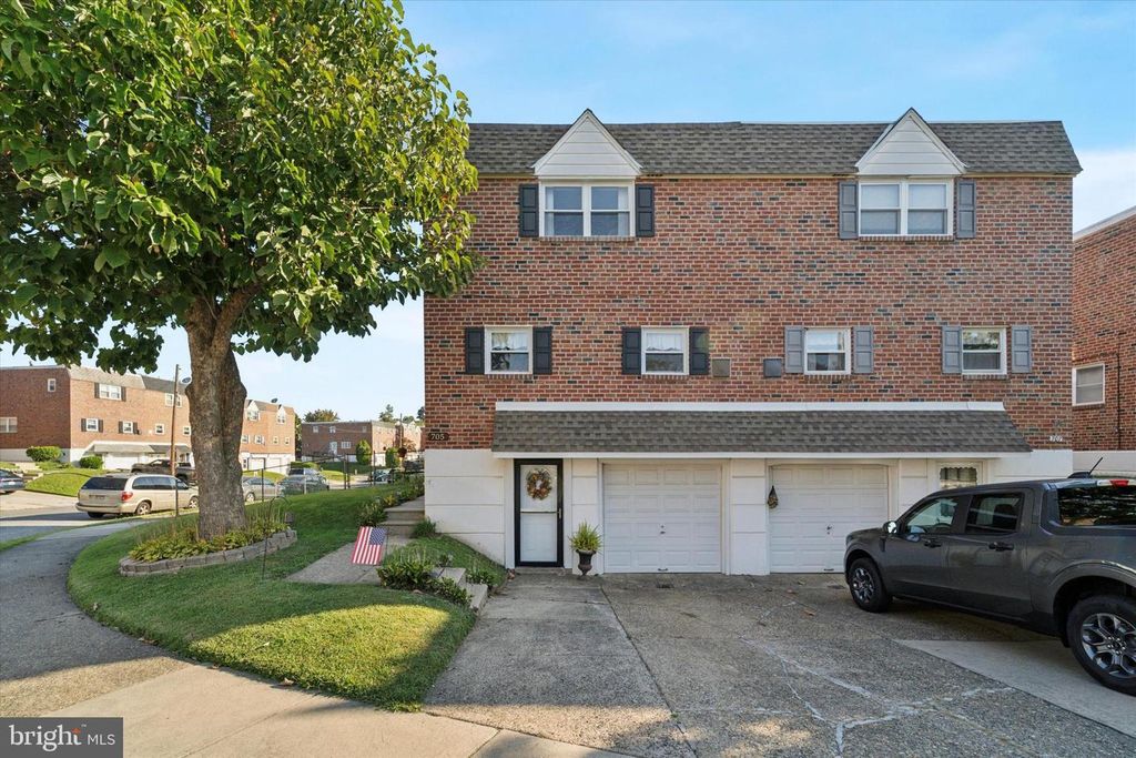 705 ARNOLD ST, Philadelphia, PA 19111