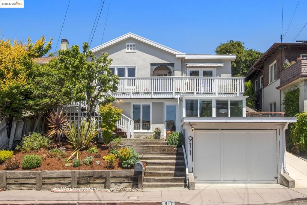 911 San Benito Rd, Berkeley, CA 94707