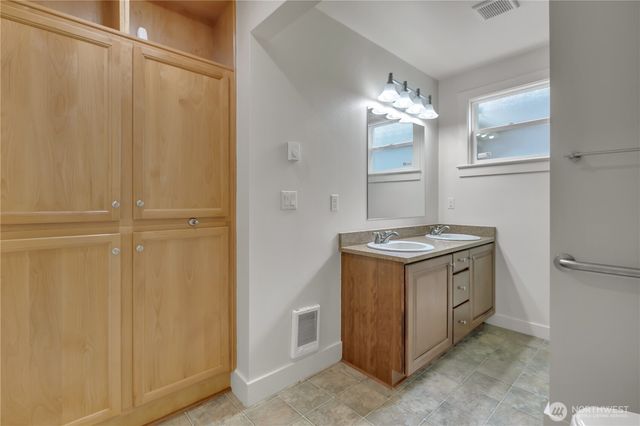 4945 N Pearl Street, Ruston, WA 98407