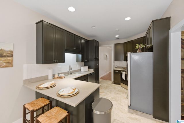 177 NARROWS PEAK CIRCLE, Birmingham, AL 35242