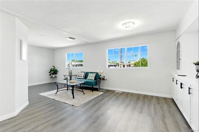 900 Santa Clara, Hemet, CA 92543