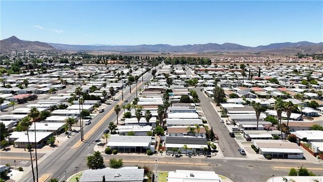 900 Santa Clara, Hemet, CA 92543