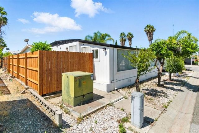 900 Santa Clara, Hemet, CA 92543