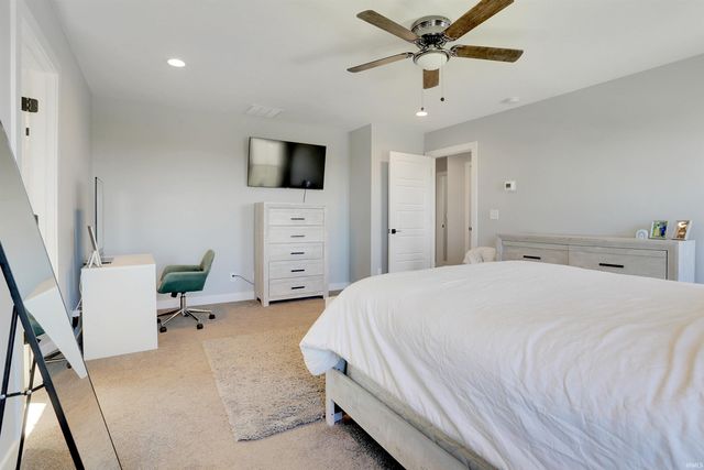 3144 Ashdon Drive, Newburgh, IN 47630