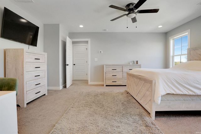 3144 Ashdon Drive, Newburgh, IN 47630