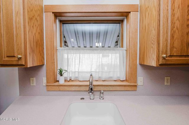 206 Greenlawn Avenue, Findlay, OH 45840