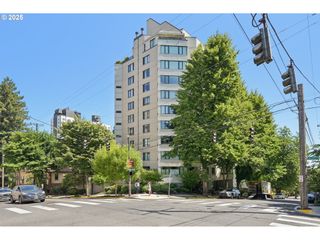 2245 Sw PARK Pl 7B, Portland, OR 97205