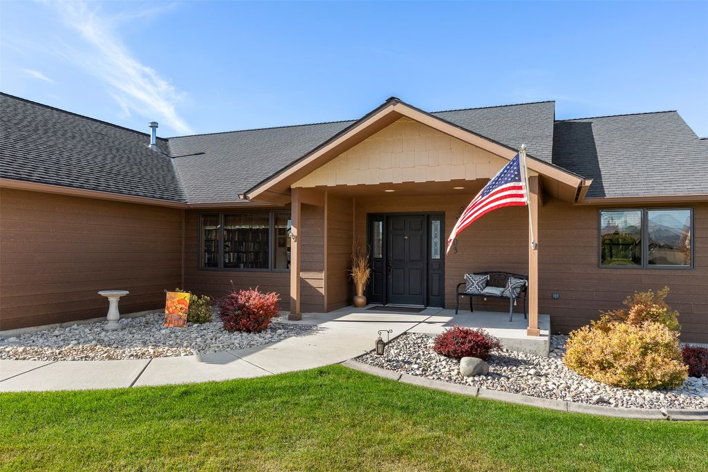 303 Syringa Street, Stevensville, MT 59870 photo 4