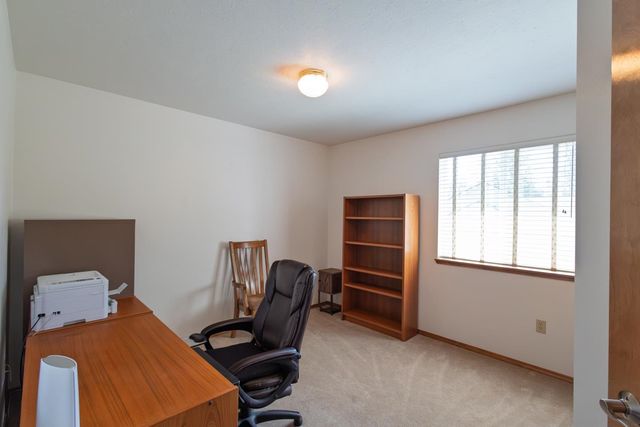 7511 W Greenside Ct, Nine Mile Falls, WA 99026