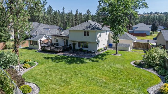 7511 W Greenside Ct, Nine Mile Falls, WA 99026