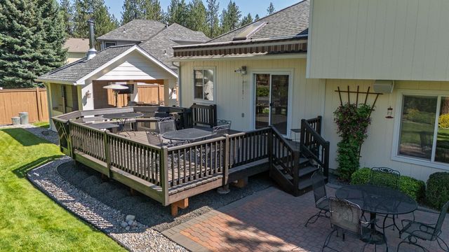 7511 W Greenside Ct, Nine Mile Falls, WA 99026