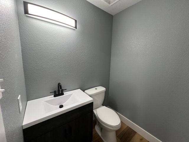 83 FM 250, Hughes Springs, TX 75656