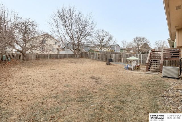 8414 GIRARD Street, Omaha, NE 68122