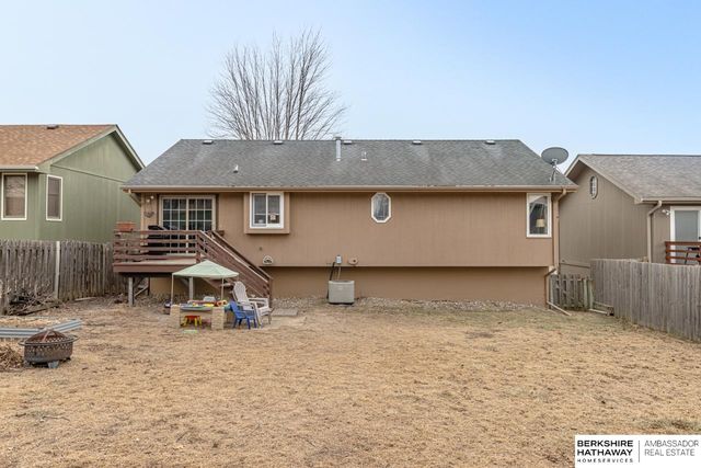 8414 GIRARD Street, Omaha, NE 68122