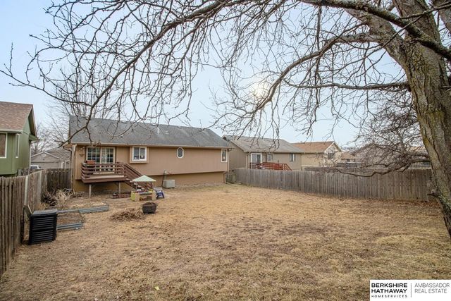 8414 GIRARD Street, Omaha, NE 68122