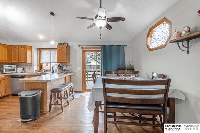 8414 GIRARD Street, Omaha, NE 68122