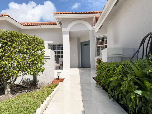 15220 W Tranquility Lake Drive, Delray Beach, FL 33446