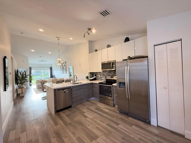 15220 W Tranquility Lake Drive, Delray Beach, FL 33446