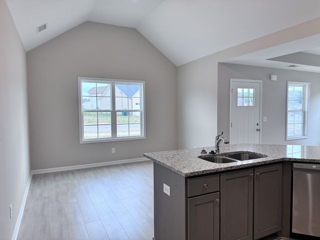 1257 Lakewalk Dr, Antioch, TN 37013