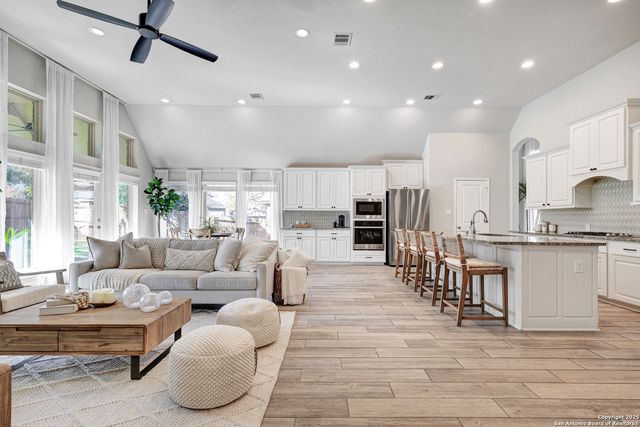 28453 Shailene Dr, San Antonio, TX 78260