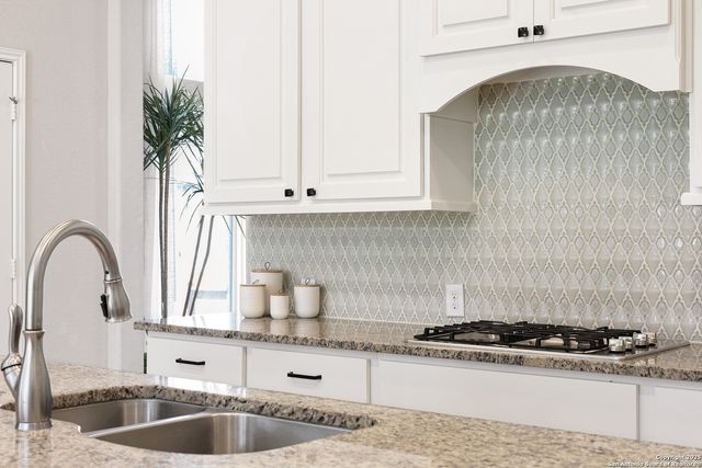 28453 Shailene Dr, San Antonio, TX 78260