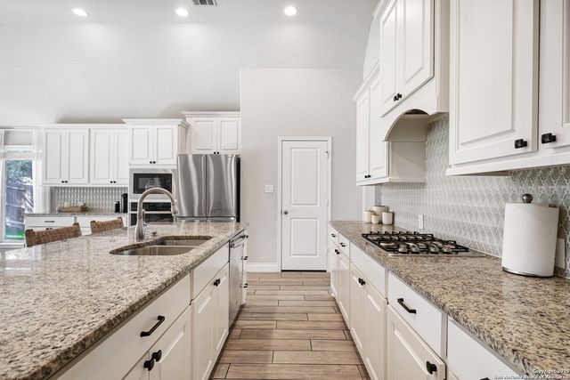 28453 Shailene Dr, San Antonio, TX 78260