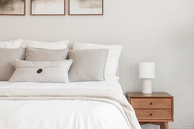 28453 Shailene Dr, San Antonio, TX 78260