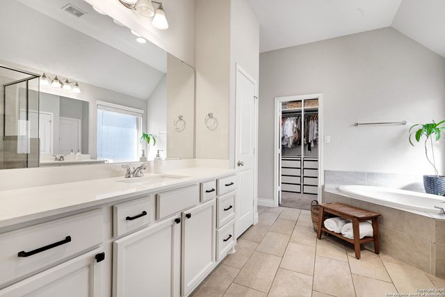 28453 Shailene Dr, San Antonio, TX 78260