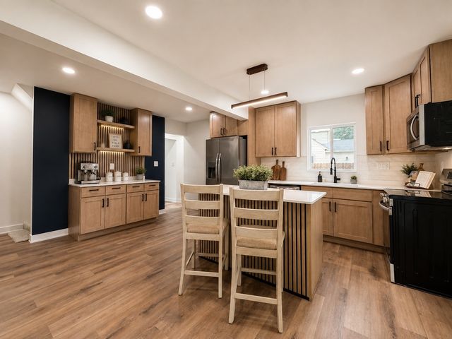 2400 Watrous Avenue, Des Moines, IA 50321