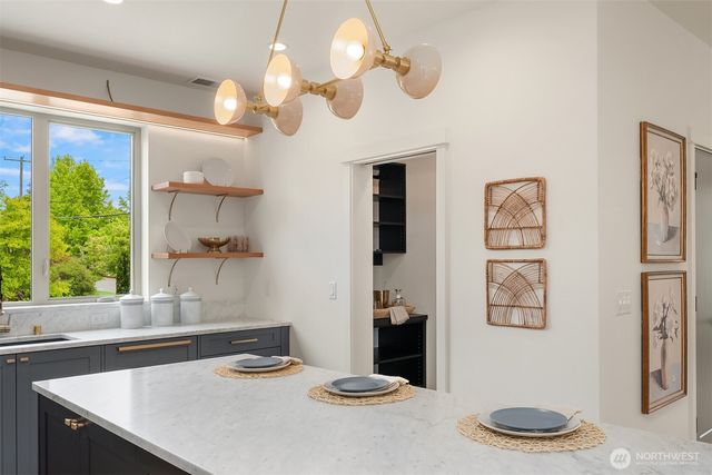 6913 30th Avenue NW, Seattle, WA 98117