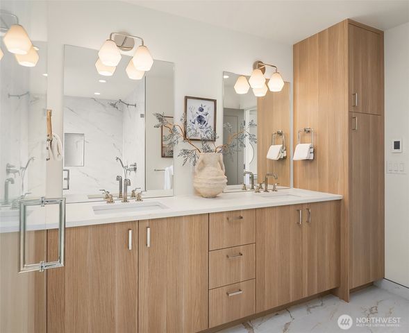 6913 30th Avenue NW, Seattle, WA 98117