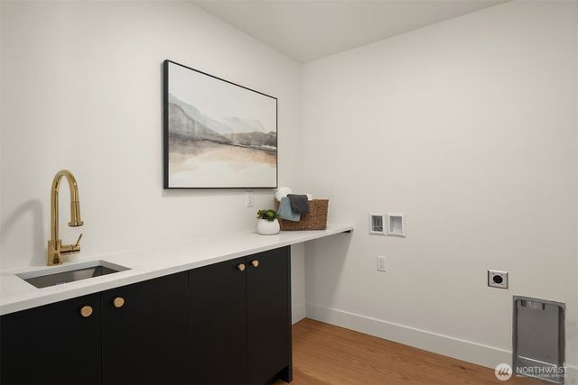 6913 30th Avenue NW, Seattle, WA 98117